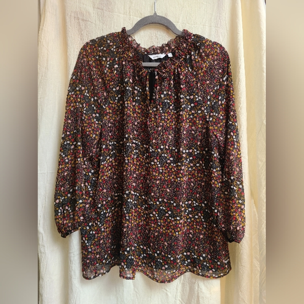 Dark Floral Semi-Sheer Ruffle Neckline Tie-Collar 3/4 Sleeve Shirt